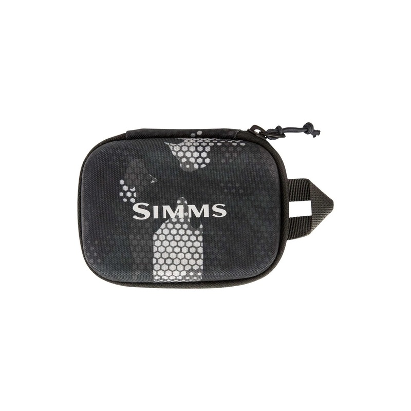 Simms Fish Whistle 2.0 – Hex Flo Camo Carbon